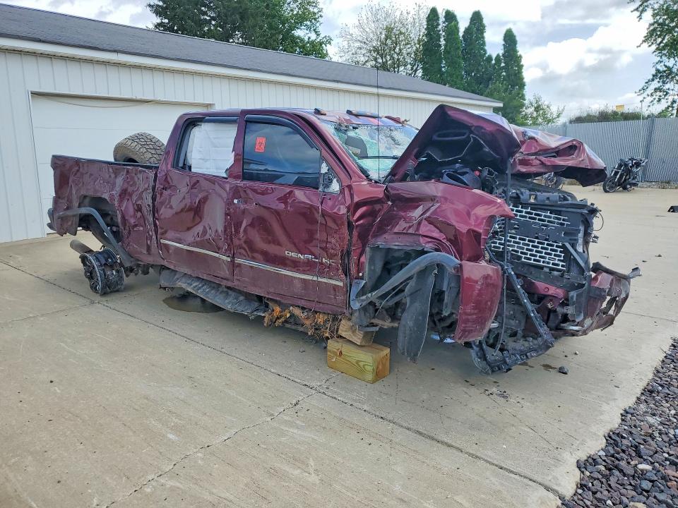 2017 Gmc SIERRA VIN 1GT12UEY6HF159599 COPART salvage auction — ALL OVER, IN - CERTIFICATE OF TITLE, sold $1,350 on 2026-09-03 (photo 4)