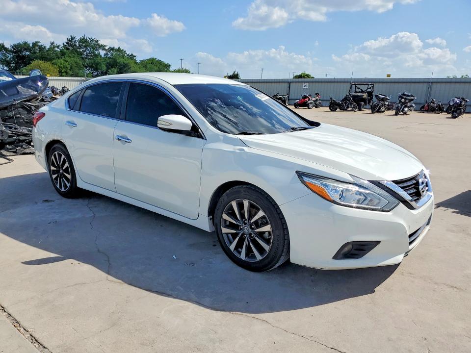 2018 Nissan Altima VIN 1N4AL3AP1JC136541 COPART salvage auction — SIDE, Tx - Salvage Vehicle Title, sold $1,400 on 2026-07-09 (photo 4)