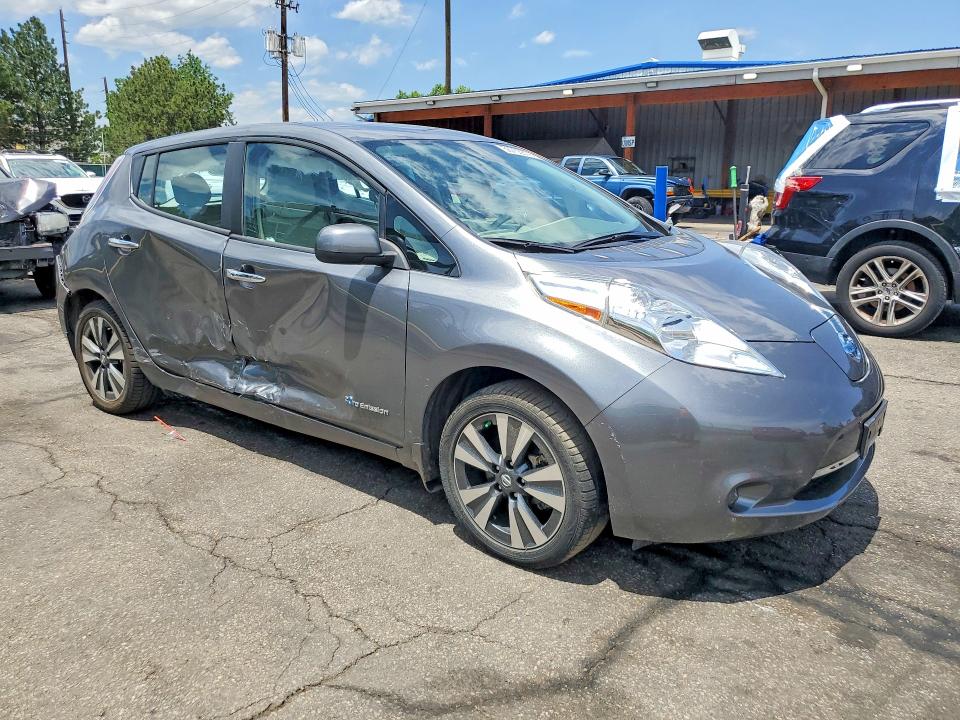 2017 Nissan VIN 1N4BZ0CP8HC301820 COPART salvage auction — SIDE, Co - Public - Salvage Title, sold $1,300 on 2026-07-02 (photo 4)