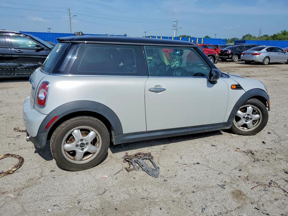 2011 Mini Cooper VIN WMWSU3C56BT096804 COPART salvage auction — FRONT END, In - Cert Of Title-Salvage Title, sold $275 on 2026-07-17 (photo 3)