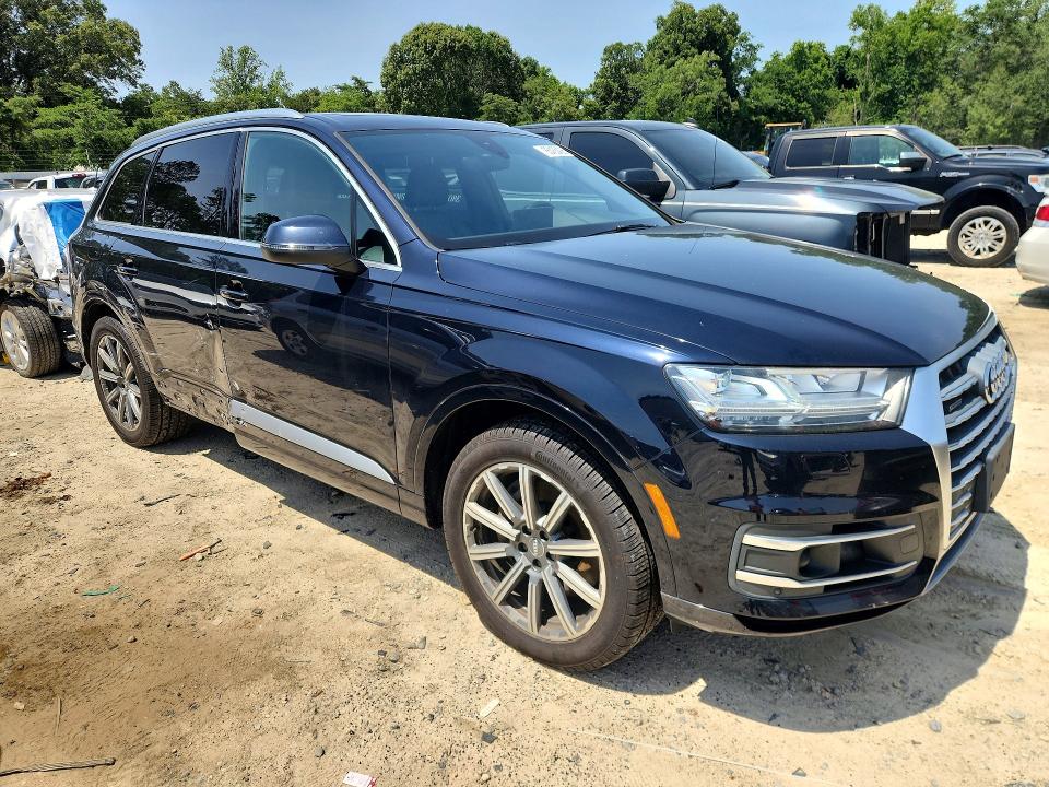 2017 Audi Q7 VIN WA1LAAF72HD057903 COPART salvage auction — SIDE, Salvage Title, sold $1,100 on 2026-07-21 (photo 4)