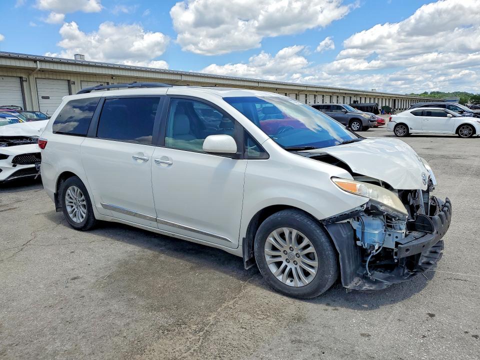 2017 Toyota Sienna VIN 5TDYZ3DC7HS849615 COPART salvage auction — FRONT END, In - Cert Of Title-Salvage Title, sold $300 on 2026-07-30 (photo 4)