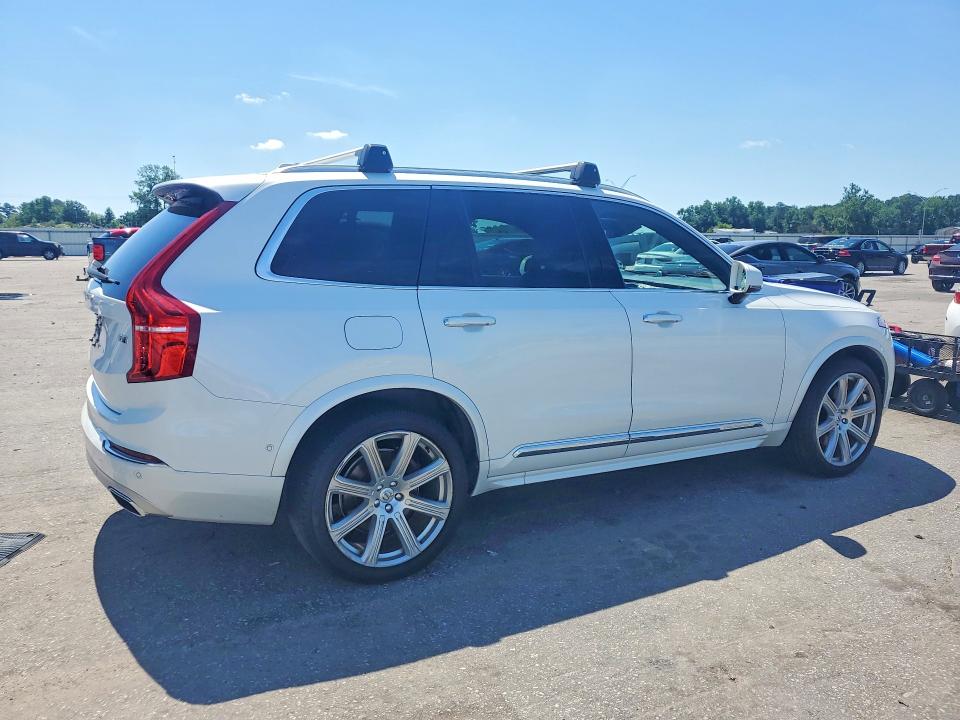2017 Volvo VIN YV4BC0PL4H1178321 COPART salvage auction — MINOR DENT/SCRATCHES, Nc - Dealer Only Clean Title (P), sold $4,300 on 2026-07-30 (photo 3)
