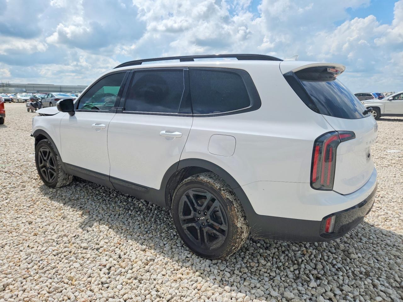 2024 Kia Telluride VIN 5XYP5DGC4RG543818 COPART salvage auction — Front End, TX - SALVAGE VEHICLE TITLE, sold $13,900 on 2026-07-09 (photo 2)