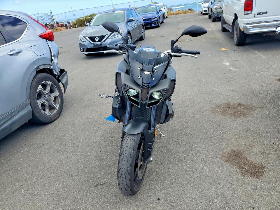 2020 Yama Mt-10 VIN JYARN48E2LA003251 COPART salvage auction — MINOR DENT/SCRATCHES, HI - CERTIFICATE OF TITLE, sold $2,450 on 2026-08-17 (photo 2)