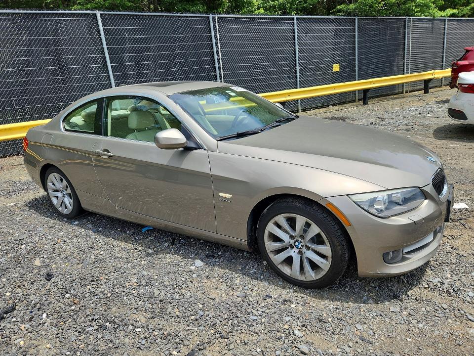 2011 BMW 3er VIN WBAKF5C59BE656079 COPART salvage auction — MINOR DENT/SCRATCHES, Md - Cert Of Salvage > 75% Damage, sold $850 on 2026-07-24 (photo 4)