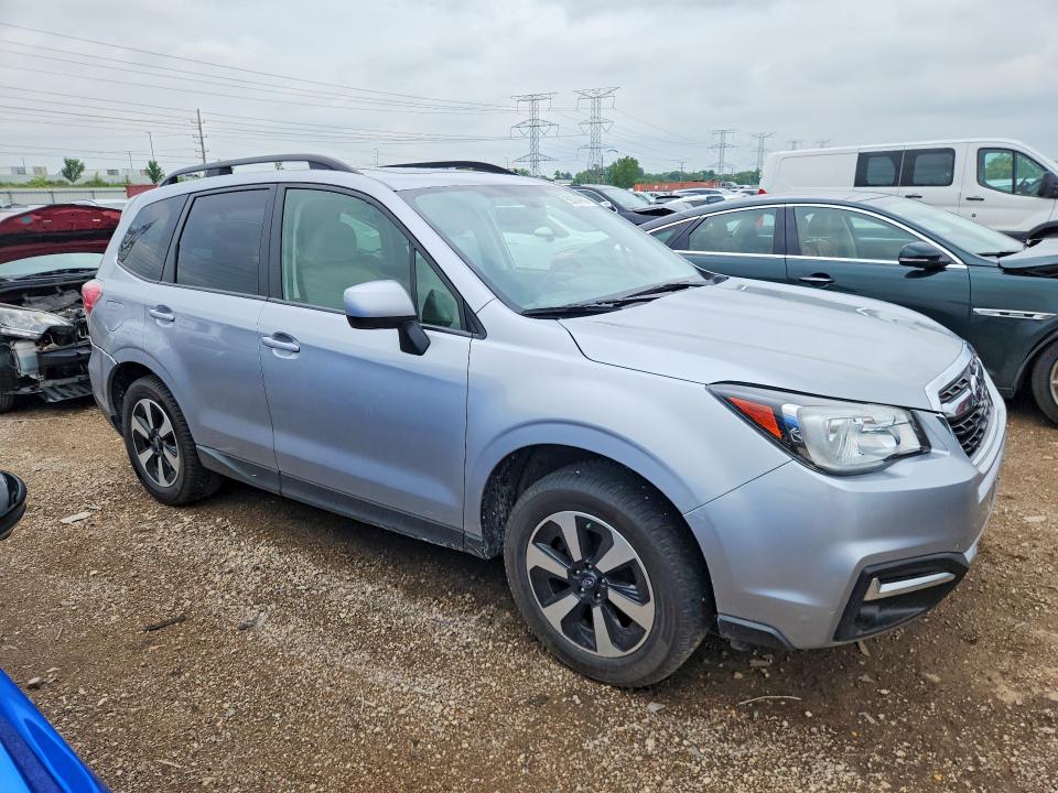 2018 Subaru Forester VIN JF2SJAGC3JH518684 COPART salvage auction — REAR END, Il - Salvage Certificate, sold $4,000 on 2026-07-09 (photo 4)
