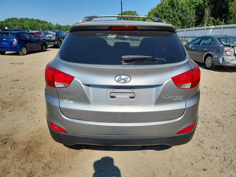 2012 Hyundai VIN KM8JU3AC9CU324107 COPART salvage auction — WATER/FLOOD, Va - Cert Of Title-Salvage Water, sold $1,550 on 2026-07-14 (photo 6)