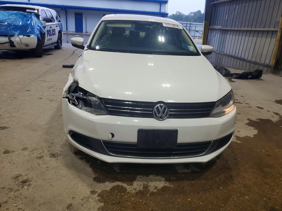 2013 Volkswagen Jetta VIN 3VWDX7AJ6DM373024 COPART salvage auction — FRONT END, La - Cert Of Title-Salvage, sold $825 on 2026-07-24 (photo 5)