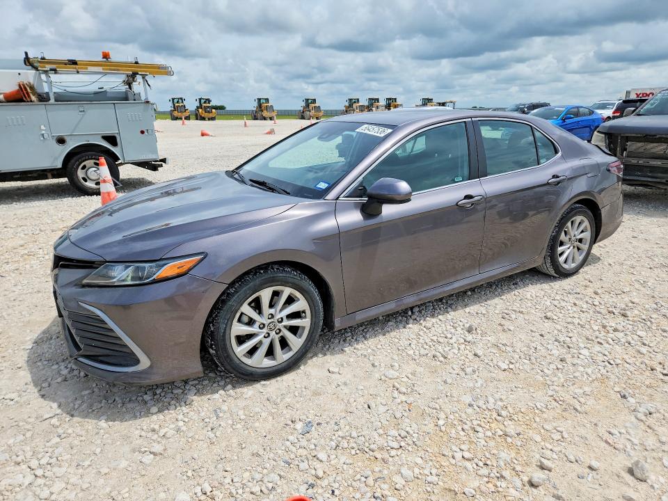 2021 Toyota Camry VIN 4T1C11AK0MU592090 COPART salvage auction — REAR END, Tx - Salvage Vehicle Title, sold $70 on 2026-07-09 (photo 1)