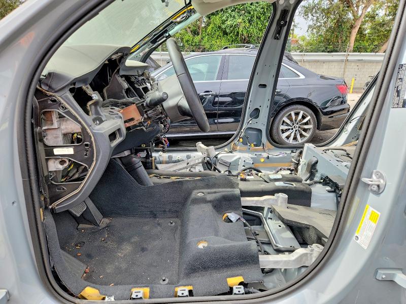 2025 Volvo Xc90 VIN YV4062PG0S1370677 COPART salvage auction — STRIPPED, Ca - Certificate Of Title, sold $9,800 on 2026-07-02 (photo 8)