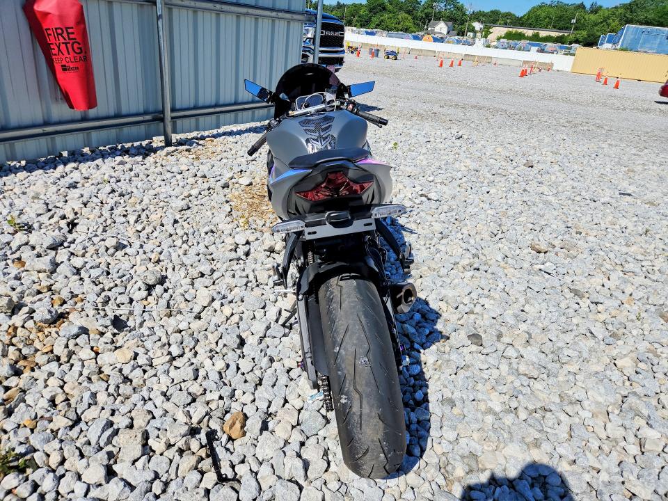 2025 Kawasaki VIN JKBZXJJ10SA018632 COPART salvage auction — SIDE, Oh - Cert Of Title-Salvage, sold $2,050 on 2026-07-30 (photo 4)