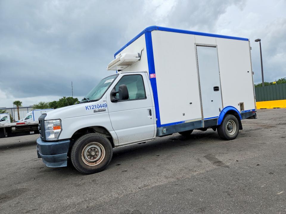 2023 Ford Econoline VIN 1FDWE3FKXPDD09740 COPART salvage auction — MINOR DENT/SCRATCHES, Fl - Certificate Of Title, sold $11,500 on 2026-07-29 (photo 1)