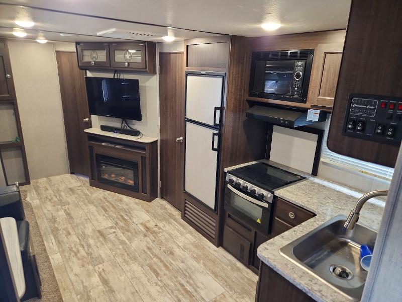 2019 Keystone Unknown VIN 4YDT33326LS379059 COPART salvage auction — HAIL, TX - CERTIFICATE OF TITLE, sold $10,100 on 2026-09-01 (photo 6)