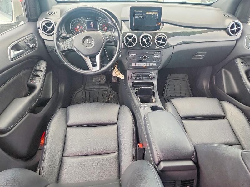 2017 Mercedes-benz B-klasse VIN WDDVP9AB4HJ015022 COPART salvage auction — NORMAL WEAR, Mt - Certificate Of Title, sold $3,000 on 2026-07-02 (photo 8)