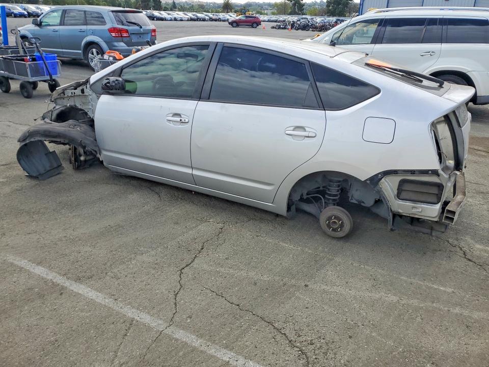 2006 Toyota Prius VIN JTDKB20U667538042 COPART salvage auction — STRIPPED, Ca - Salvage Certificate, sold $10 on 2026-07-31 (photo 2)