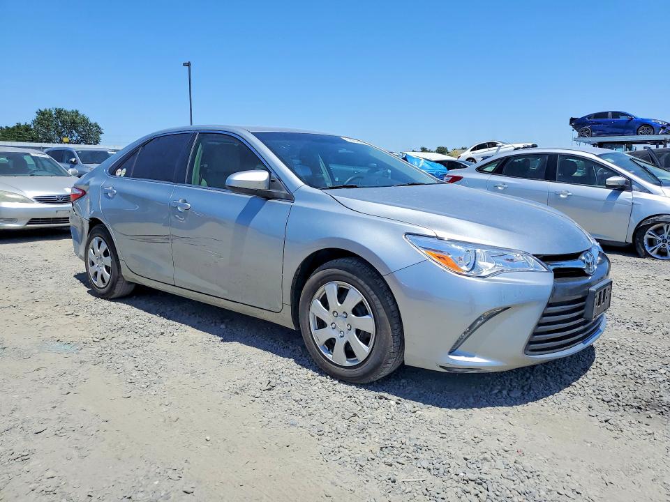 2015 Toyota Camry VIN 4T1BF1FK1FU933019 COPART salvage auction — REAR END, CA - SALVAGE CERTIFICATE, sold $3,600 on 2026-08-02 (photo 4)