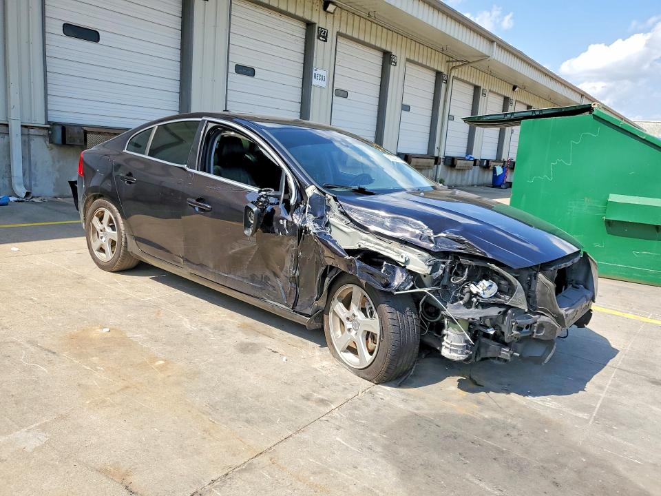 2013 Volvo S60 VIN YV1612FS5D2224218 COPART salvage auction — FRONT END, Salvage Title, sold $750 on 2026-07-30 (photo 4)