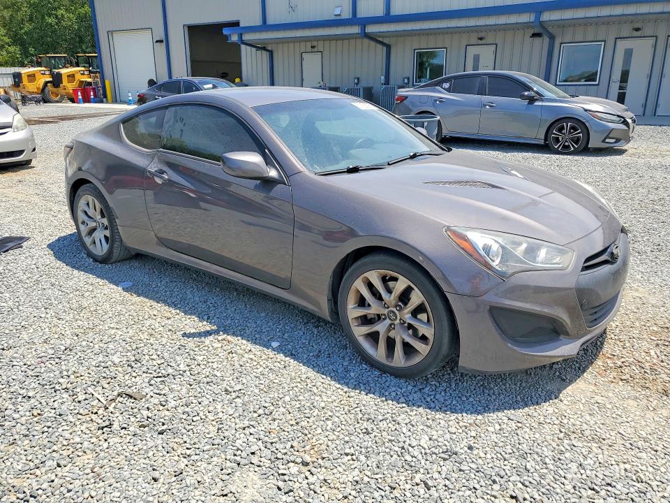 2013 Hyundai Genesis coupe VIN KMHHT6KD8DU089937 COPART salvage auction — SIDE, Nc - Salvage Certificate Of Title, sold $250 on 2026-07-30 (photo 4)