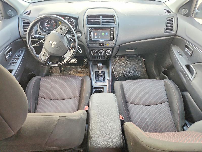2018 Mitsubishi VIN JA4AP3AU2JU011587 COPART salvage auction — MINOR DENT/SCRATCHES, Tx - Certificate Of Title, sold $1,250 on 2026-07-08 (photo 8)