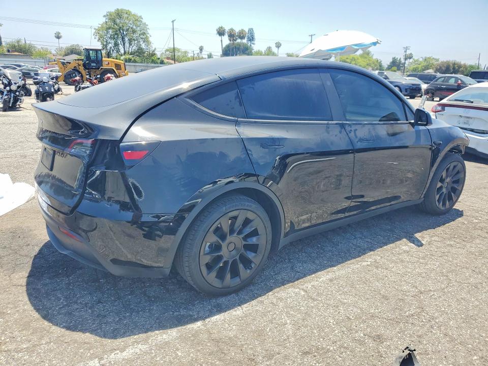 2025 Tesla VIN 7SAYGDED2SF263423 COPART salvage auction — FRONT END, CA - SALVAGE CERTIFICATE, sold $10,000 on 2026-07-31 (photo 3)