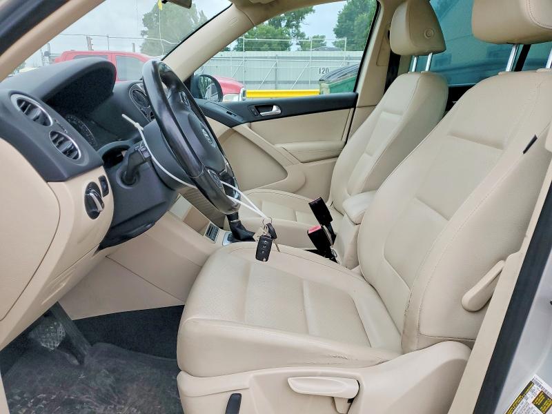 2014 Volkswagen Tiguan VIN WVGBV3AX6EW543750 COPART salvage auction — HAIL, Salvage Title, sold $1,600 on 2026-07-28 (photo 7)
