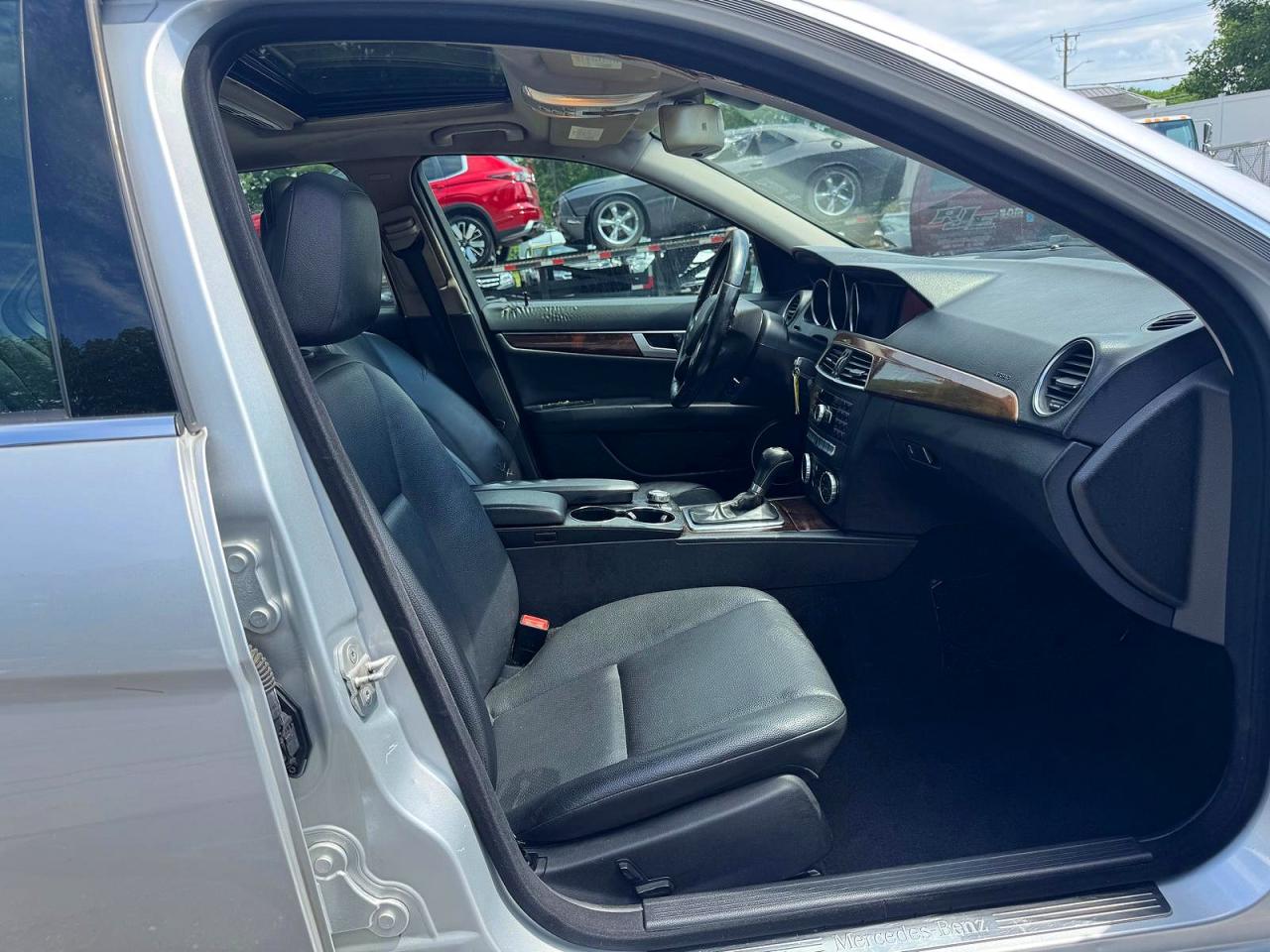 2014 Mercedes-benz VIN WDDGF8AB7EG239514 COPART salvage auction — Minor Dent/Scratches, NY - CERTIFICATE OF TITLE, sold $3,800 on 2026-07-01 (photo 8)