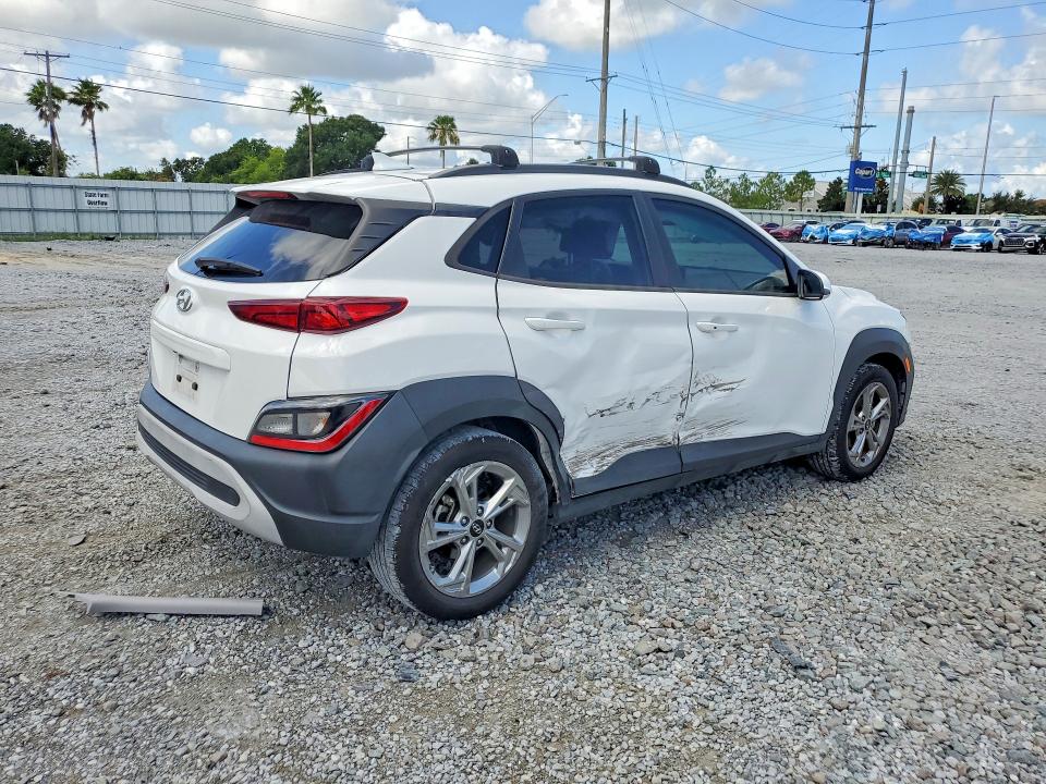 2022 Hyundai Kona VIN KM8K62AB2NU782381 COPART salvage auction — ROLLOVER, Salvage Title, sold $15 on 2026-07-24 (photo 3)