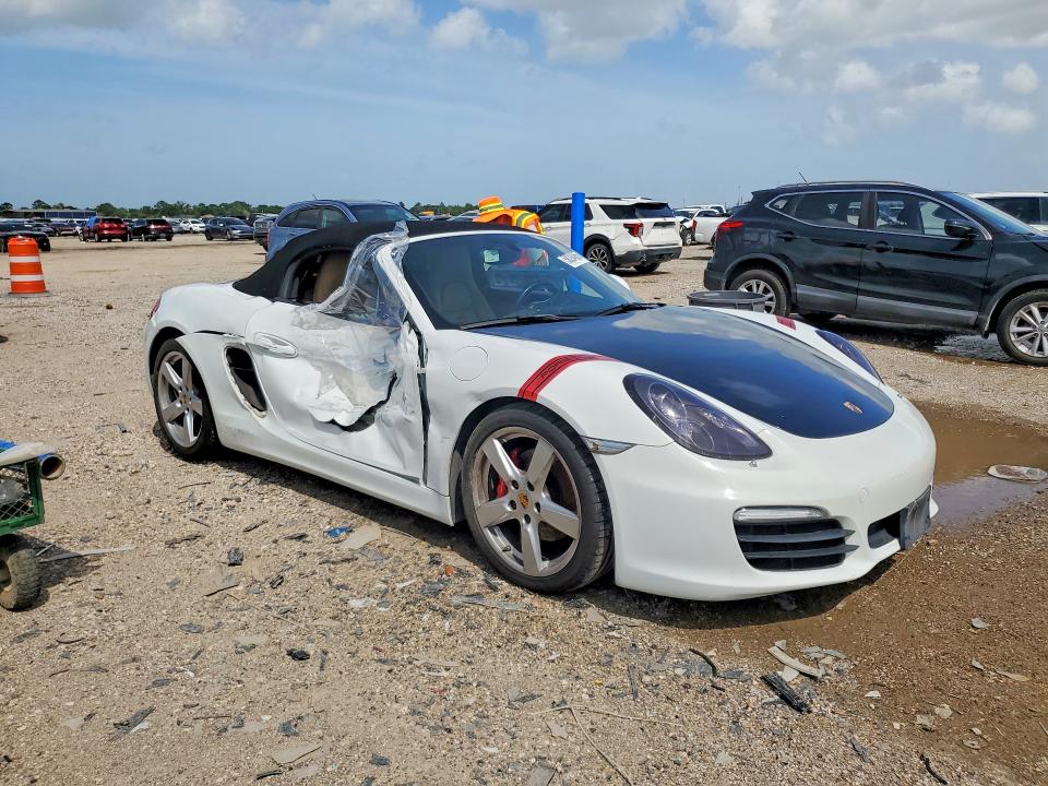 2016 Porsche VIN WP0CB2A88GS140349 COPART salvage auction — SIDE, Tx - Salvage Vehicle Title, sold $18,000 on 2026-08-17 (photo 4)