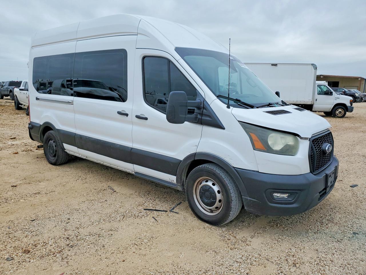 2022 Ford Transit VIN 1FBAX2XG2NKA52714 COPART salvage auction — Minor Dent/Scratches, TX - CERTIFICATE OF TITLE, sold $11,800 on 2026-07-02 (photo 4)