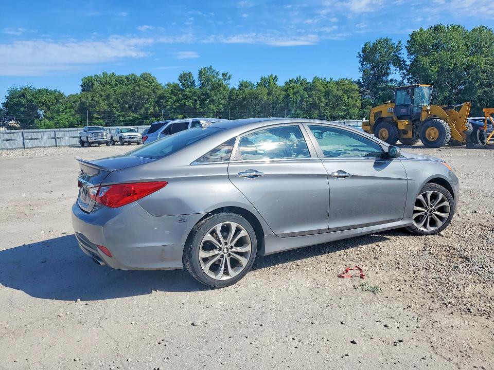 2014 Hyundai Sonata VIN 5NPEC4AC2EH908845 COPART salvage auction — REAR END, Il - Salvage Certificate, sold $1,100 on 2026-07-31 (photo 3)