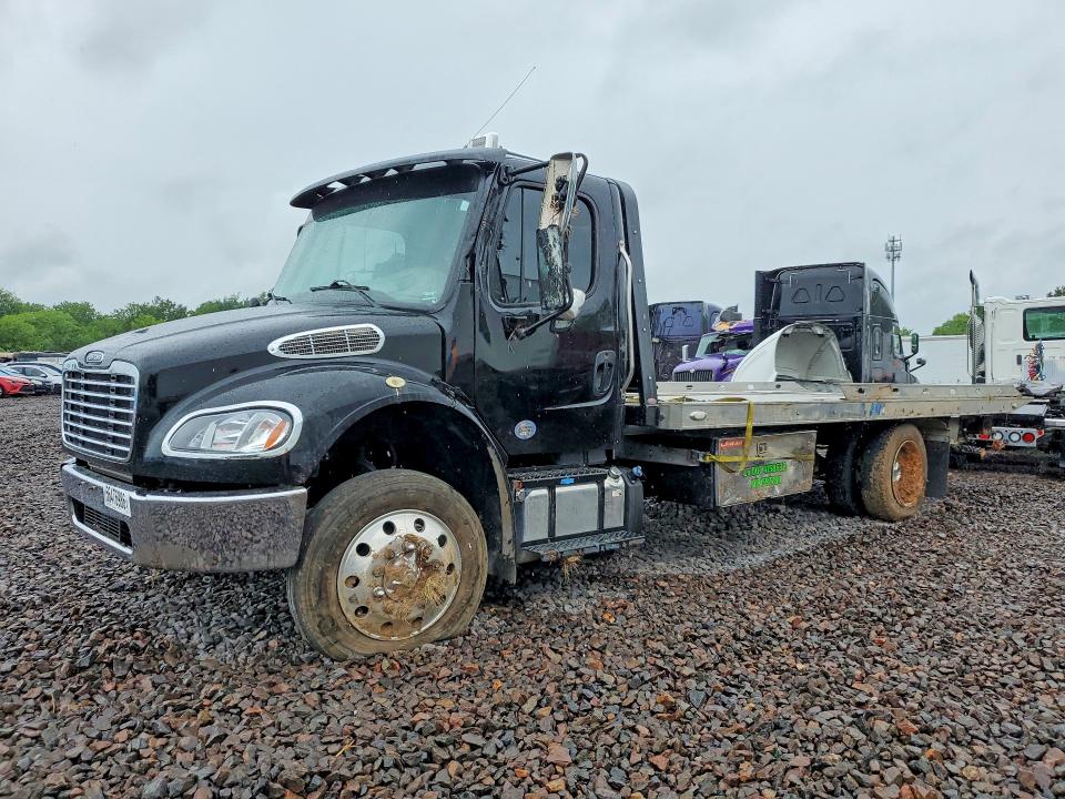 2018 Freightliner M2 106 VIN 1FVACWFC9JHJJ8958 — COPART salvage auction photo