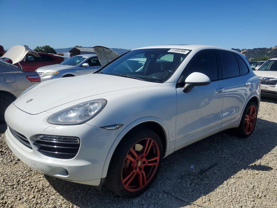 2013 Porsche Cayenne VIN WP1AA2A21DLA09547 COPART salvage auction — MINOR DENT/SCRATCHES, Ca - Salvage Certificate, sold $2,300 on 2026-08-18 (photo 1)