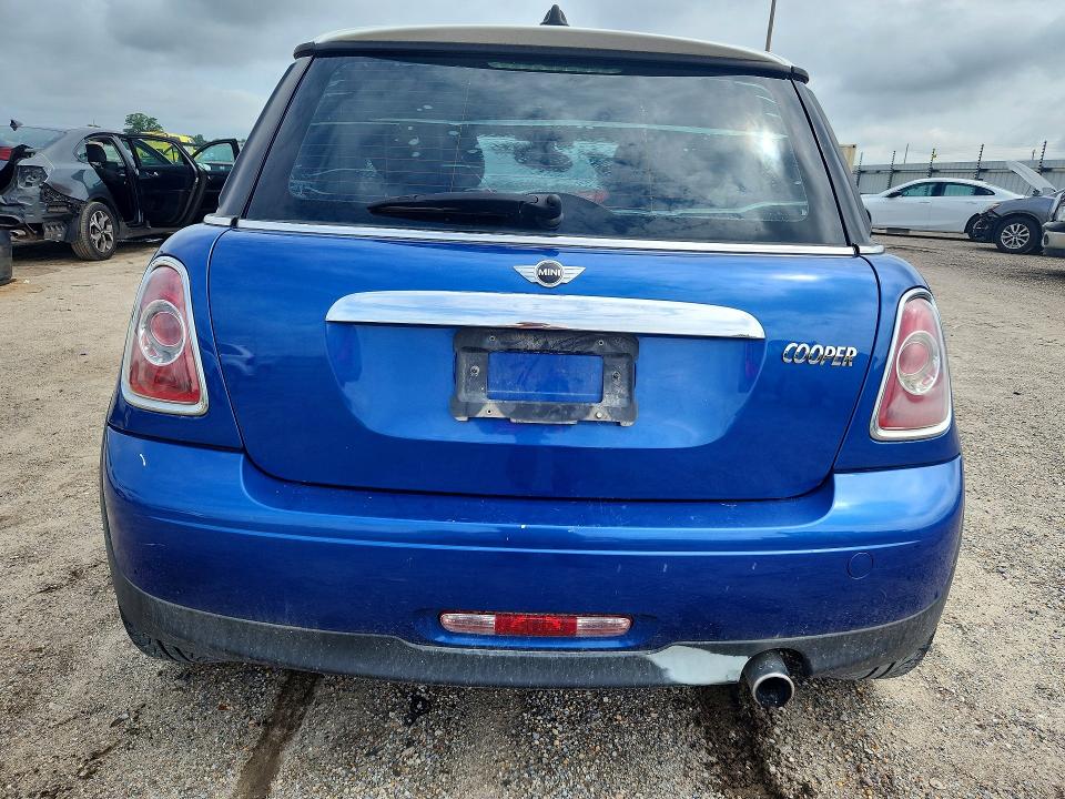 2013 Mini Cooper VIN WMWSU3C59DT545038 COPART salvage auction — SIDE, Fl - Cert Of Title Slvg Rebuildable, sold $225 on 2026-07-23 (photo 6)