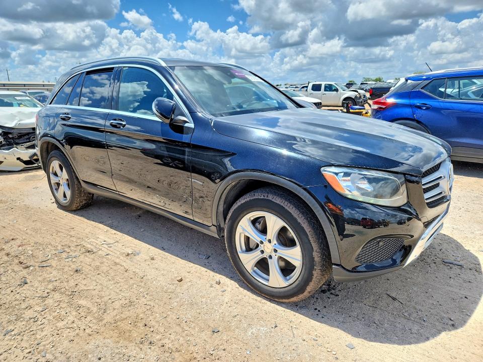 2017 Mercedes-benz Glc VIN WDC0G4JB3HF135463 COPART salvage auction — NORMAL WEAR, Nj - Certificate Of Title, sold $3,050 on 2026-07-30 (photo 4)