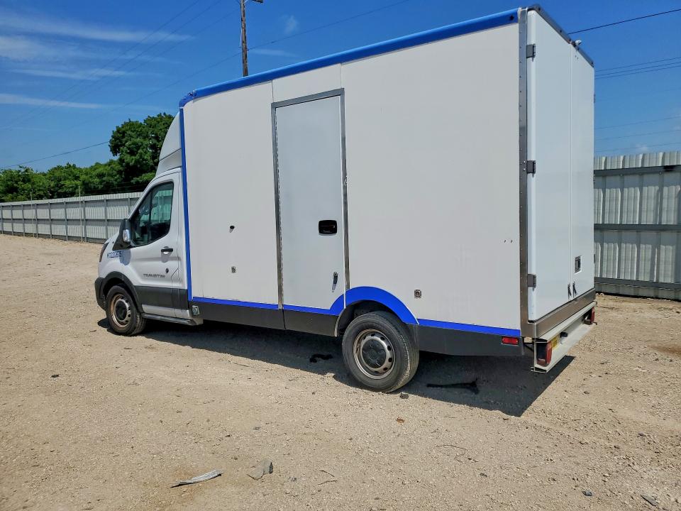 2022 Ford Transit VIN 1FDBW5Z88NKA39696 COPART salvage auction — MECHANICAL, Tx - Certificate Of Title, sold $8,000 on 2026-07-30 (photo 2)