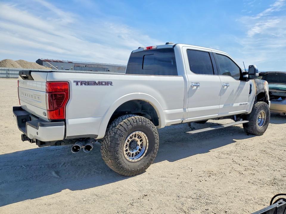 2022 Ford F-250 super duty VIN 1FT8W2BT3NED34182 COPART salvage auction — Burn Engine, CA - SALVAGE CERTIFICATE, sold $9,900 on 2026-08-28 (photo 3)