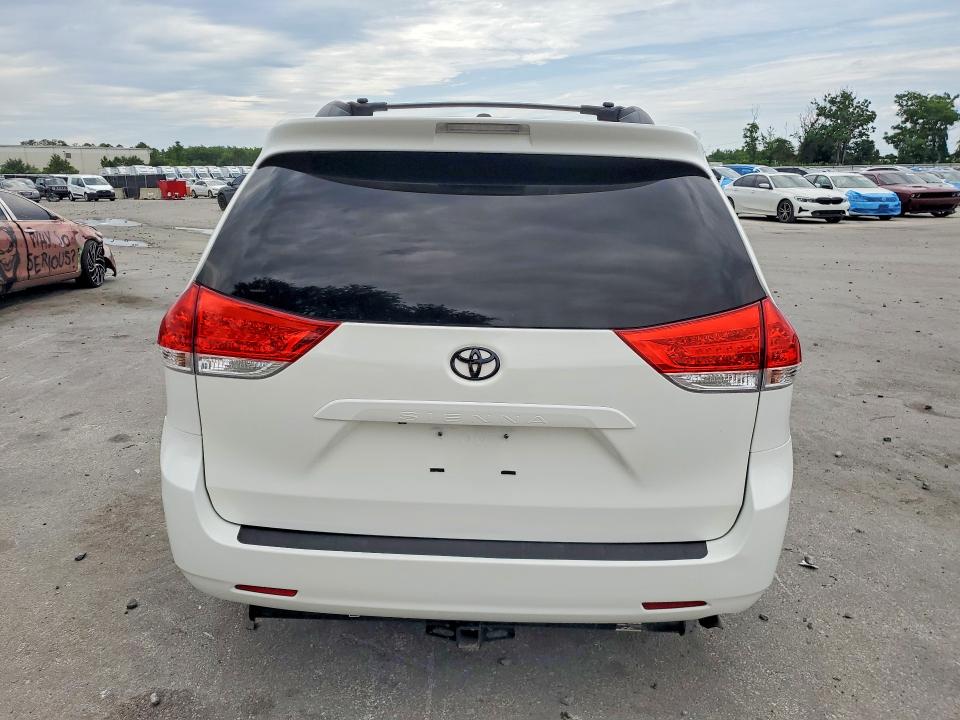 2014 Toyota VIN 5TDYK3DCXES438287 COPART salvage auction — FRONT END, Fl - Cert Of Title Slvg Rebuildable, sold $1,850 on 2026-07-09 (photo 6)
