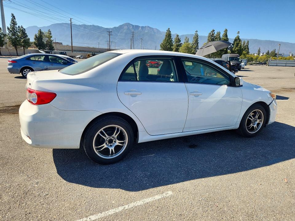 2013 Toyota Corolla VIN JTDBU4EE4DJ118576 COPART salvage auction — MINOR DENT/SCRATCHES, Ca - Salvage Certificate, sold $1,400 on 2026-07-13 (photo 3)