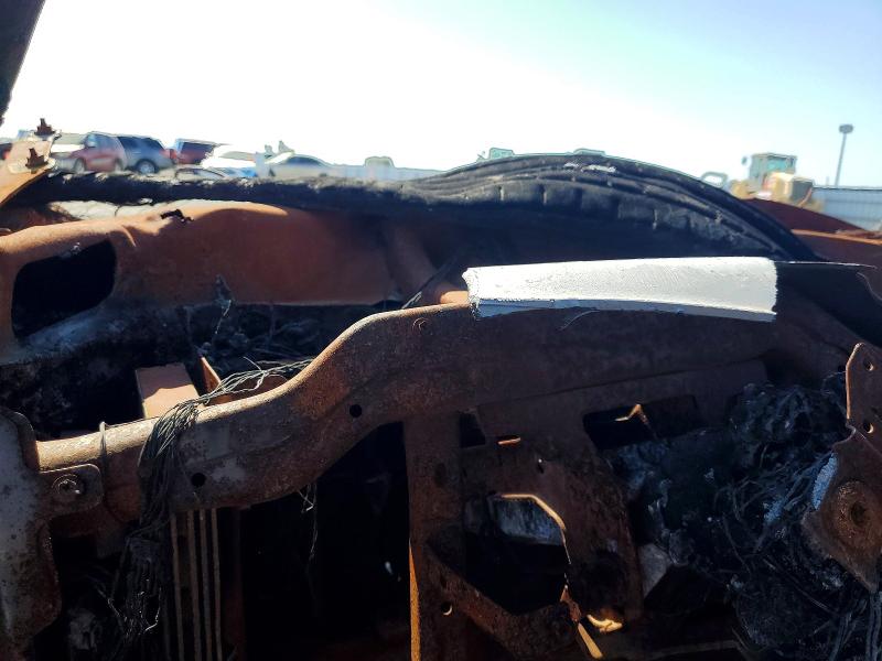 2019 Chrysler 300 VIN 2C3CCABG8KH555463 COPART salvage auction — BURN, CA - NON-REPAIRABLE VEHICLE CERT, sold $10 on 2026-07-09 (photo 9)