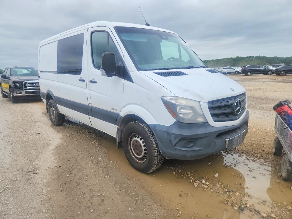 2014 Mercedes-benz Sprinter VIN WD3PE7DC7E5834848 COPART salvage auction — MECHANICAL, Mo - Dealer Only Clean Title, sold $1,600 on 2026-07-30 (photo 4)