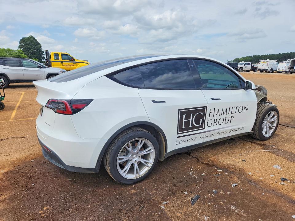2023 Tesla Model y VIN 7SAYGDEE4PA093630 COPART salvage auction — FRONT END, Tx - Salvage Vehicle Title, sold $8,000 on 2026-07-27 (photo 3)