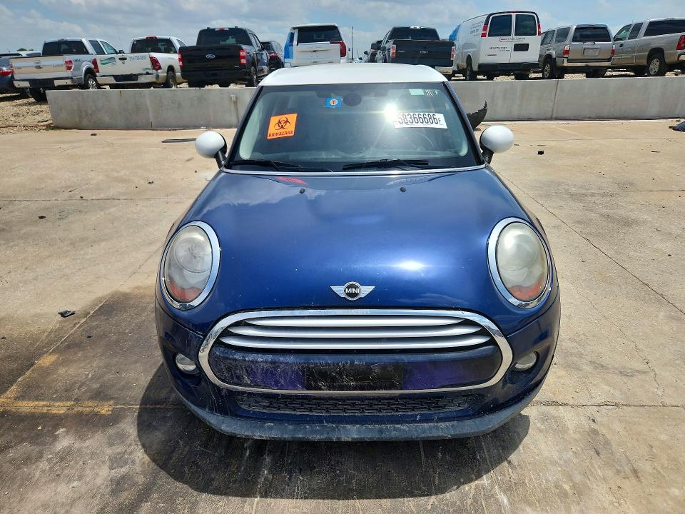 2015 Mini VIN WMWXS5C50FT830950 COPART salvage auction — WATER/FLOOD, Tx - Salvage Title-Flood Damage, sold $525 on 2026-07-16 (photo 5)