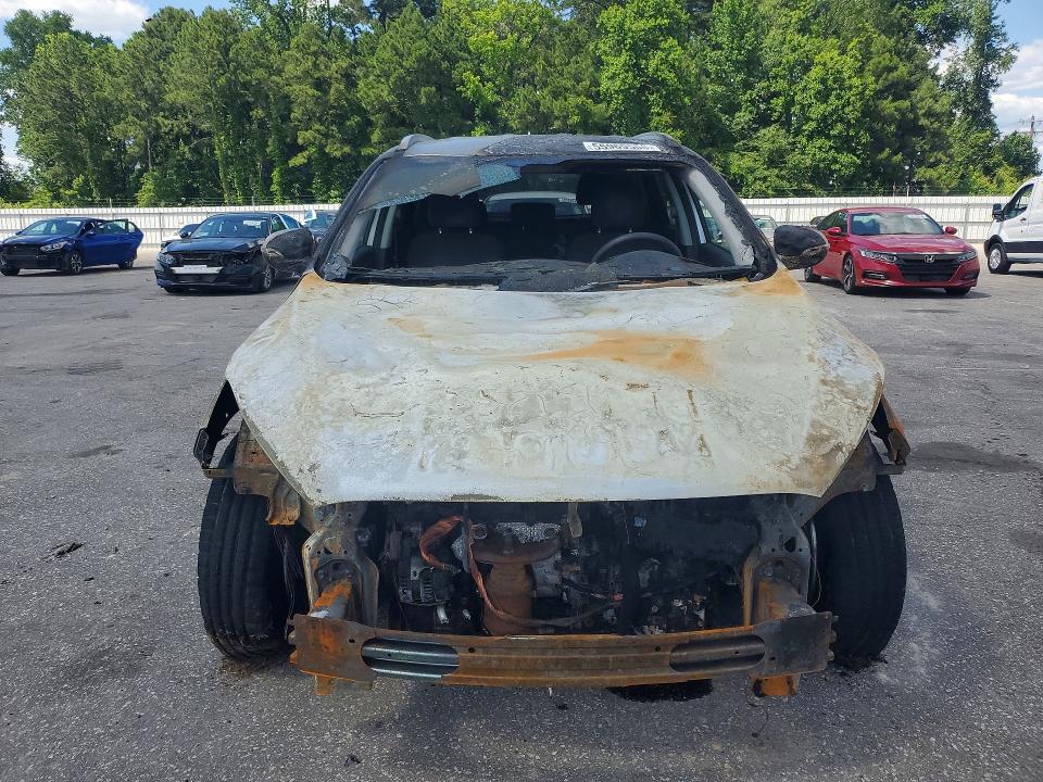 2017 Kia Sorento VIN 5XYPGDA50HG291780 COPART salvage auction — ENGINE BURN, Nc - Salvage Certificate Of Title, sold $375 on 2026-07-16 (photo 5)