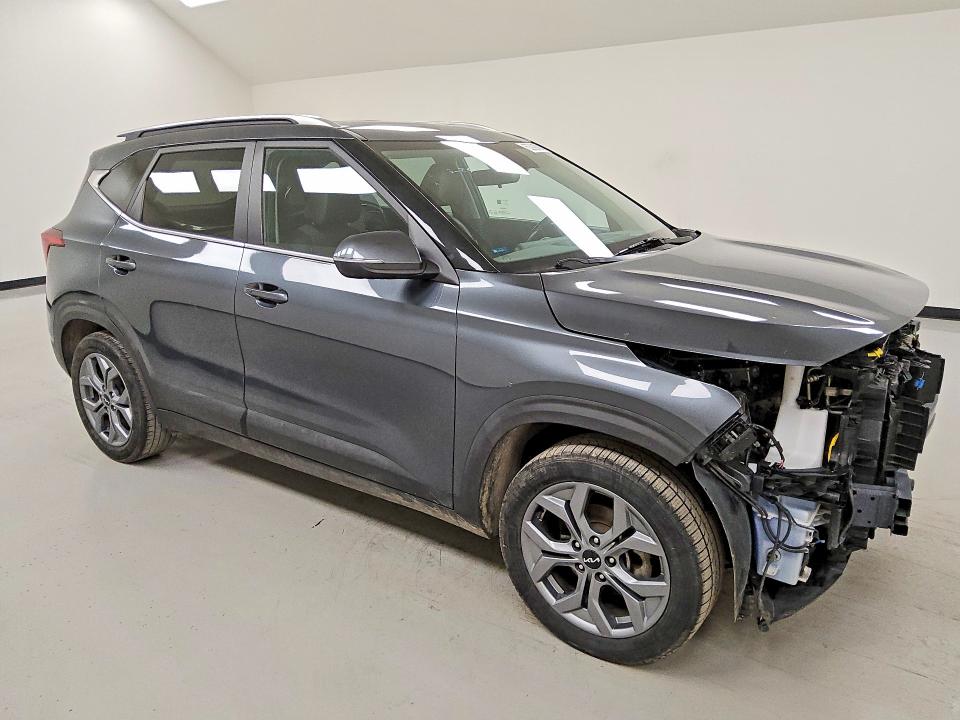 2024 Kia Seltos VIN KNDEU2AAXR7476161 COPART salvage auction — FRONT END, TX - CERTIFICATE OF TITLE, sold $6,200 on 2026-07-23 (photo 4)