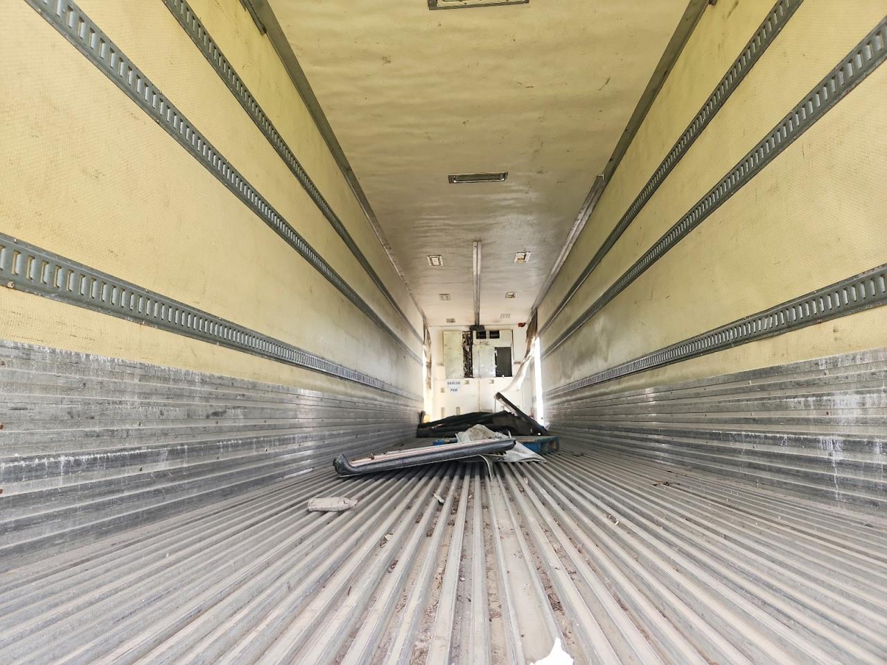 2007 Utility trailer manufacture Trailer VIN 1UYVS24867M917511 COPART salvage auction — Rear End, IN - CERTIFICATE OF TITLE (P), sold $30 on 2026-09-11 (photo 9)