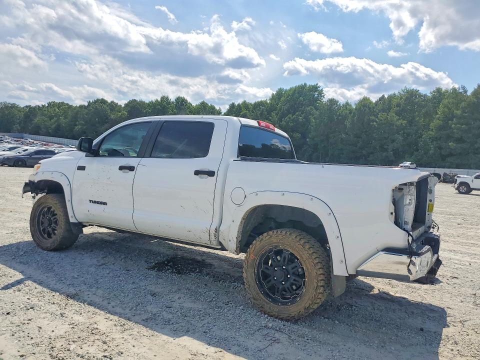 2015 Toyota Tundra VIN 5TFDW5F18FX457071 COPART salvage auction — ROLLOVER, Nc - Salvage Certificate Of Title, sold $525 on 2026-07-29 (photo 2)