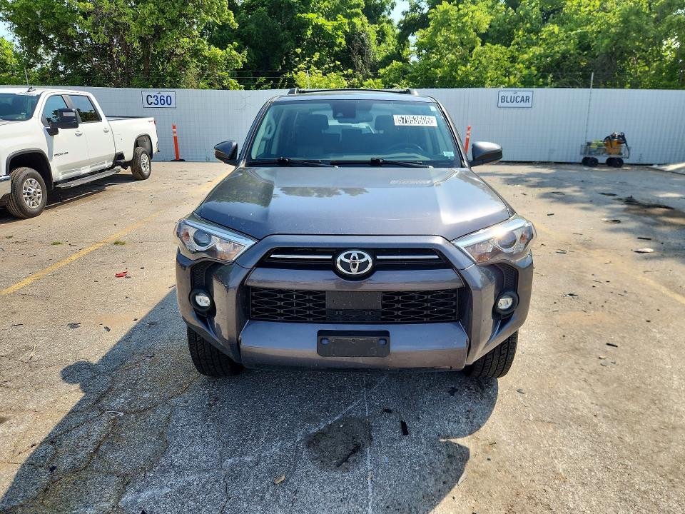 2022 Toyota 4runner VIN JTEMU5JR0N6055046 COPART salvage auction — MINOR DENT/SCRATCHES, Mo - Certificate Of Title, sold $27,000 on 2026-07-07 (photo 5)