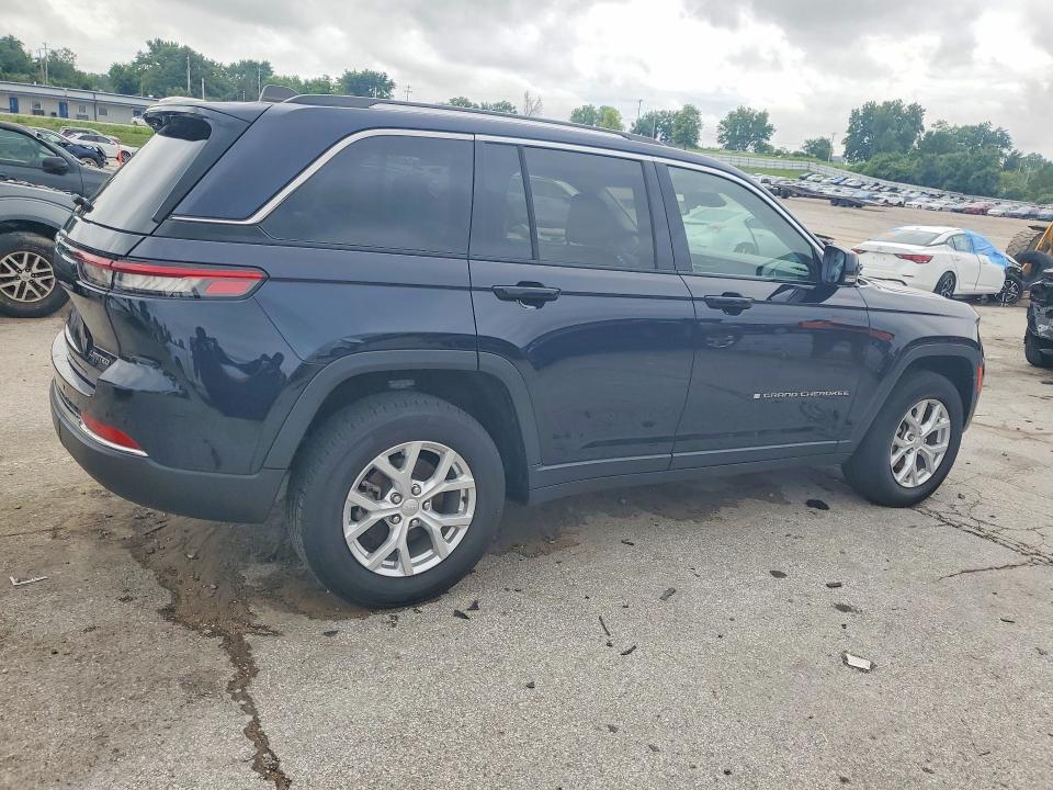 2023 Jeep Grand cherokee VIN 1C4RJHBG3P8848639 COPART salvage auction — NORMAL WEAR, Mo - Certificate Of Title, sold $23,750 on 2026-07-02 (photo 3)