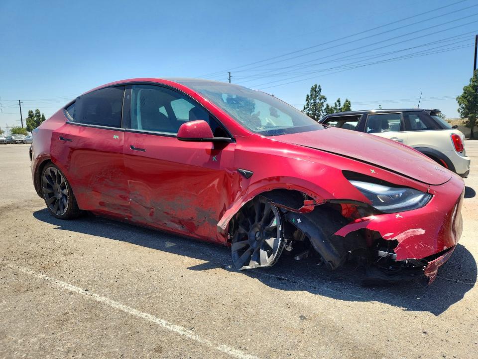 2024 Tesla Model y VIN 7SAYGAEE5RF015930 COPART salvage auction — FRONT END, Ca - Salvage Certificate, sold $5,700 on 2026-07-28 (photo 4)